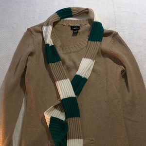 Sweater with a scarf